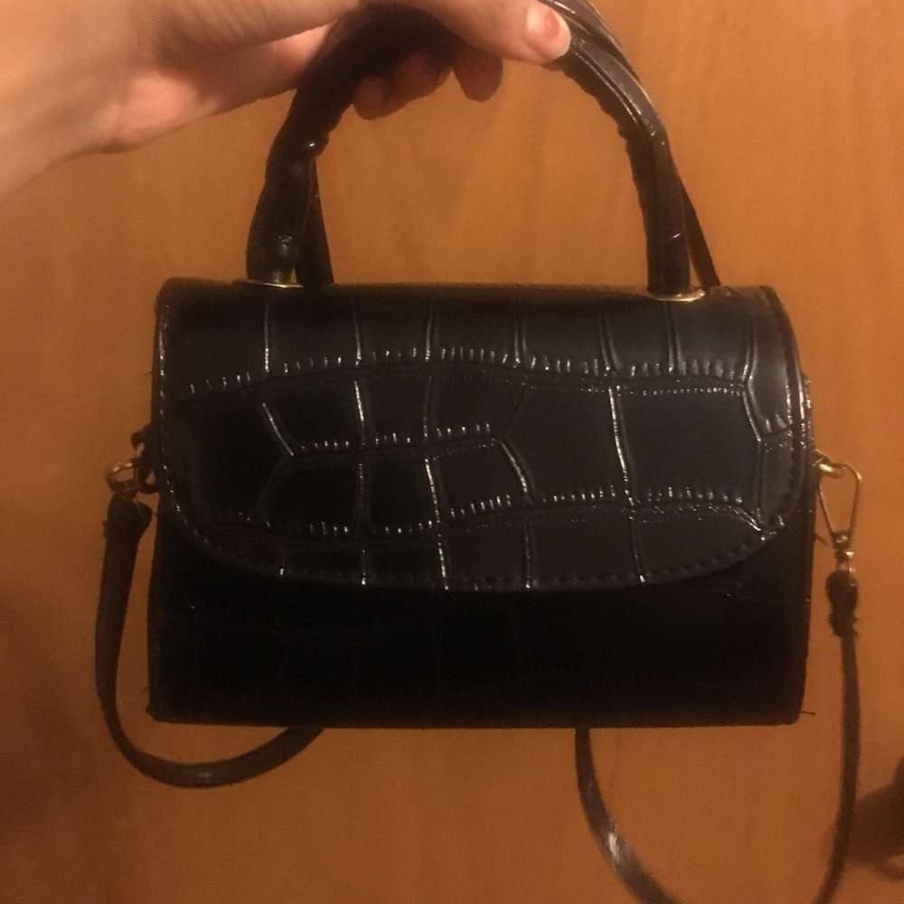 Pu leather, faux snakeskin crossbody. New